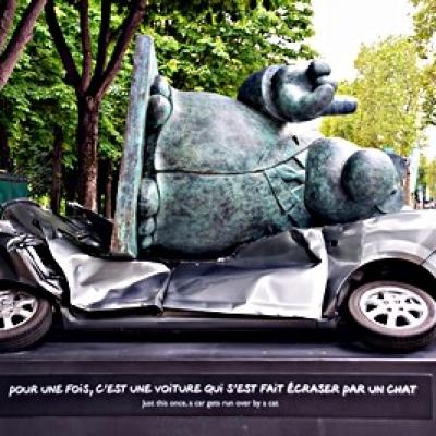 LE CHAT DEAMBULE EN VILLE - PHILIPPE GELLUCK  - 26 MAI 2021